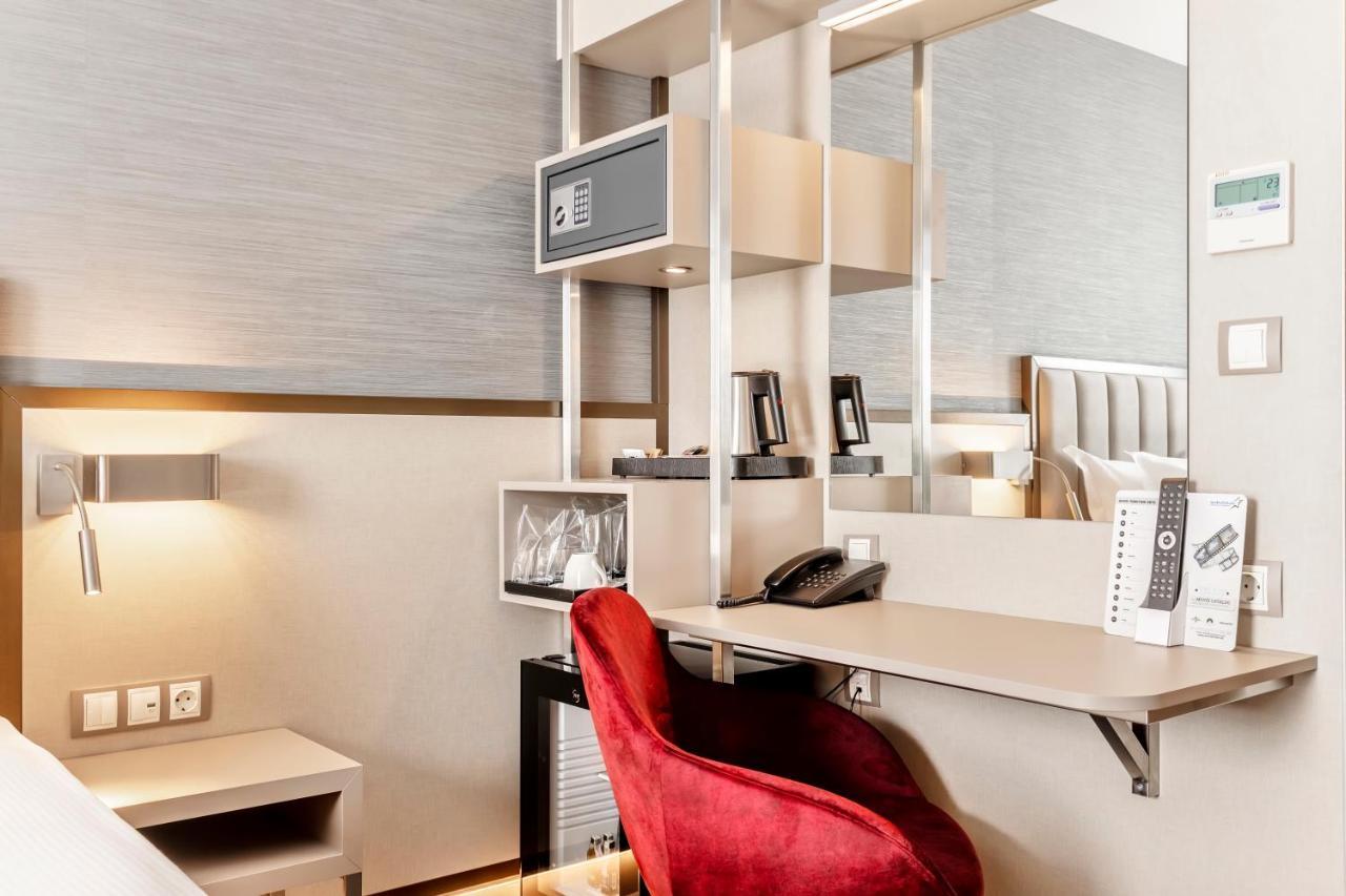 Large Twin Room