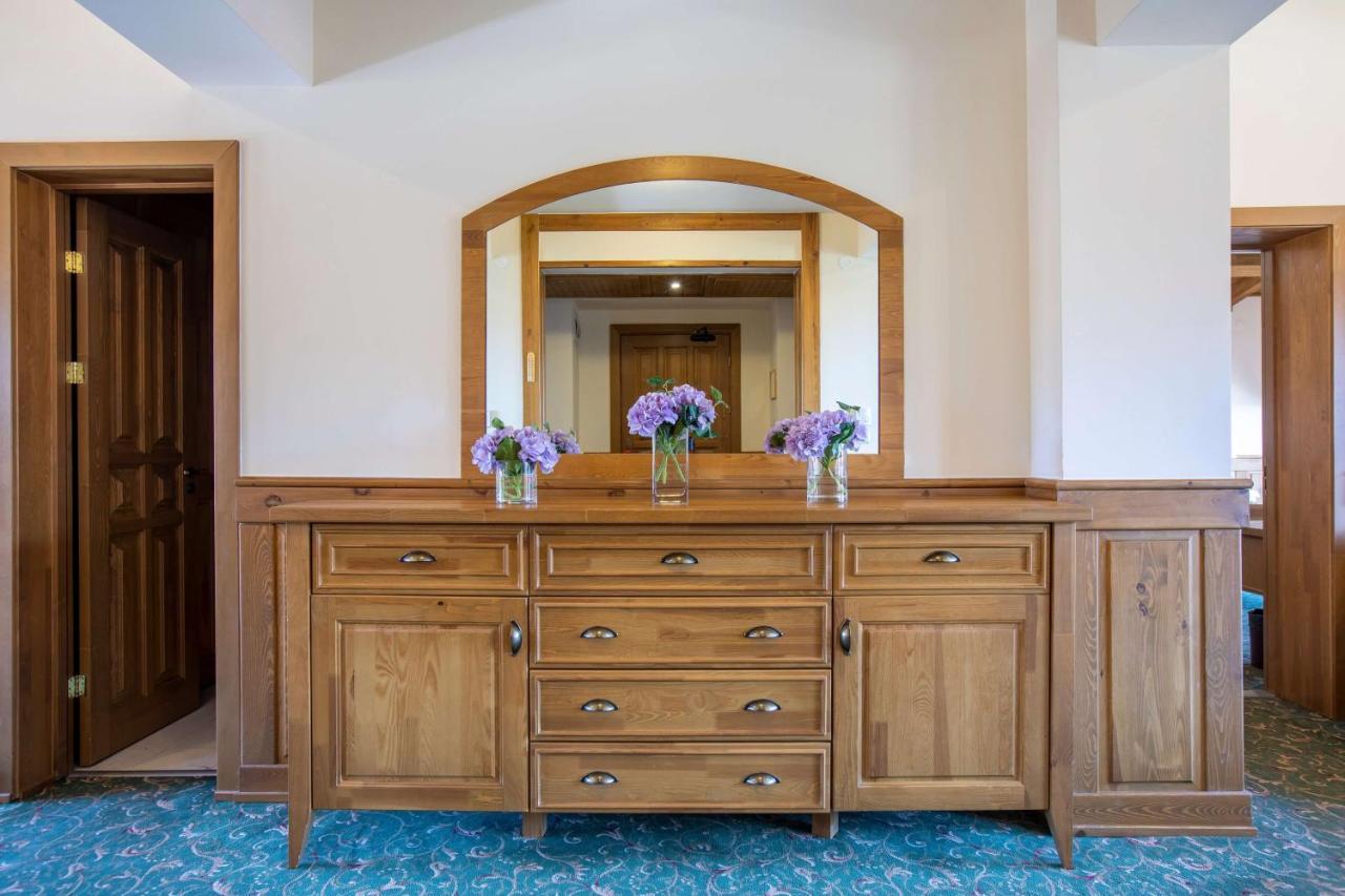 Deluxe Two-Bedroom Suite