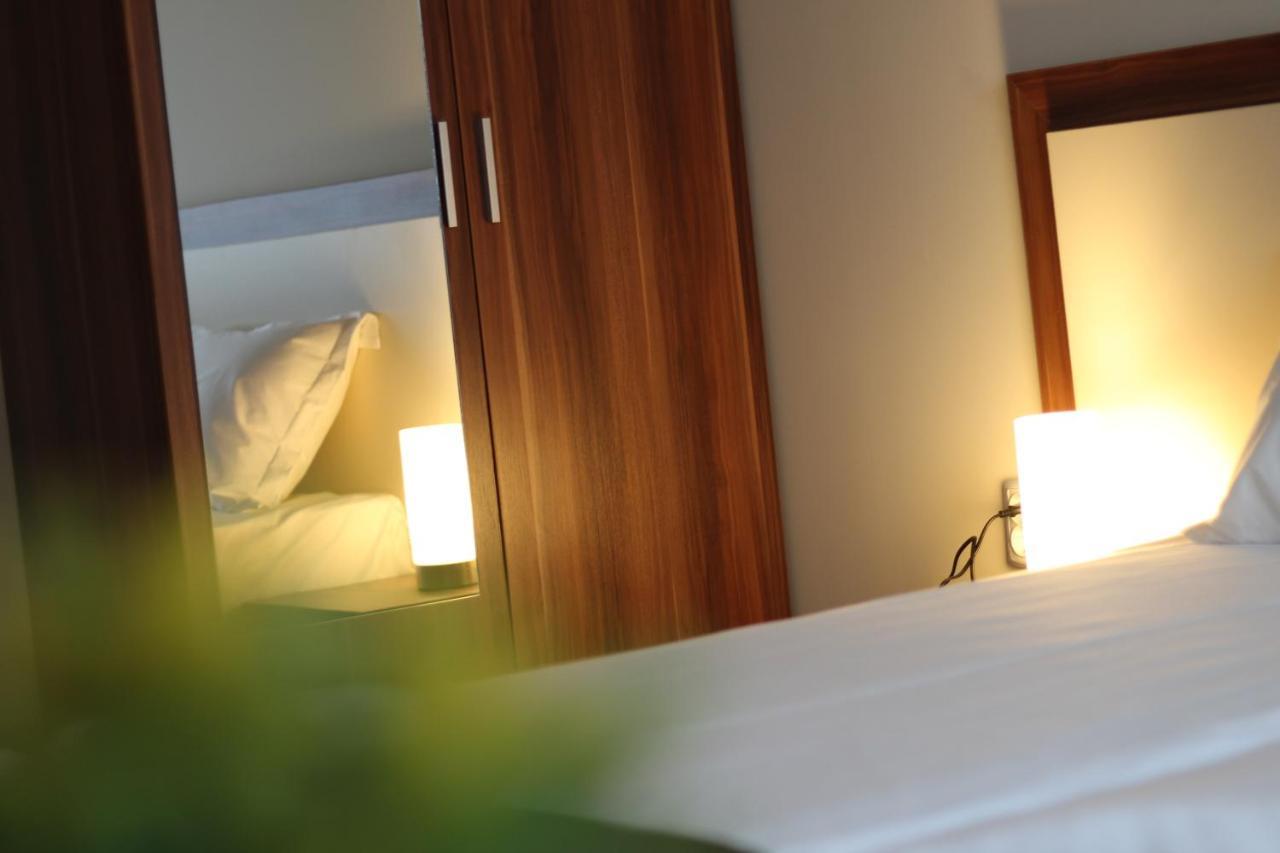 Large Twin Room,1033821212:JPEG