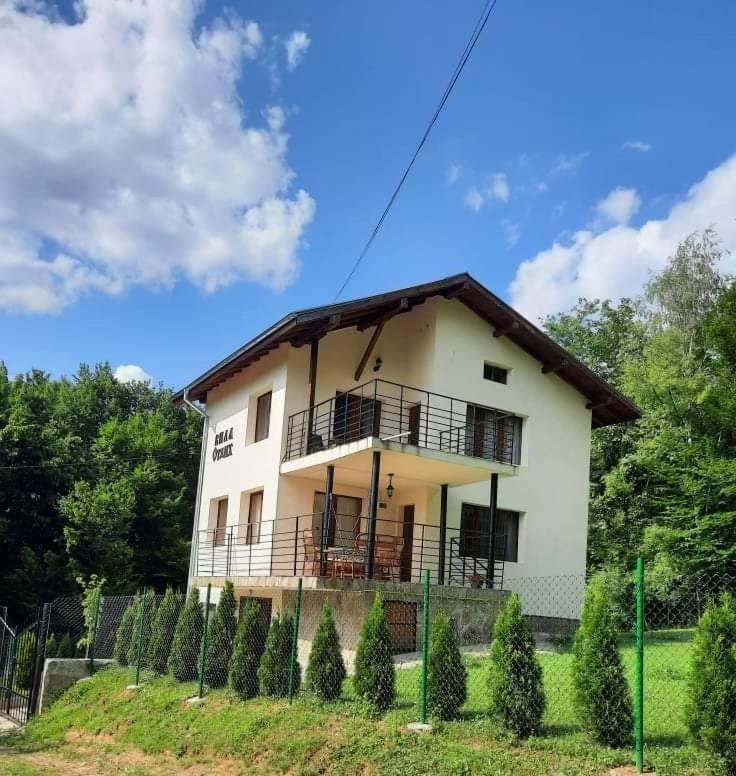 Villa,1124546913:JPEG