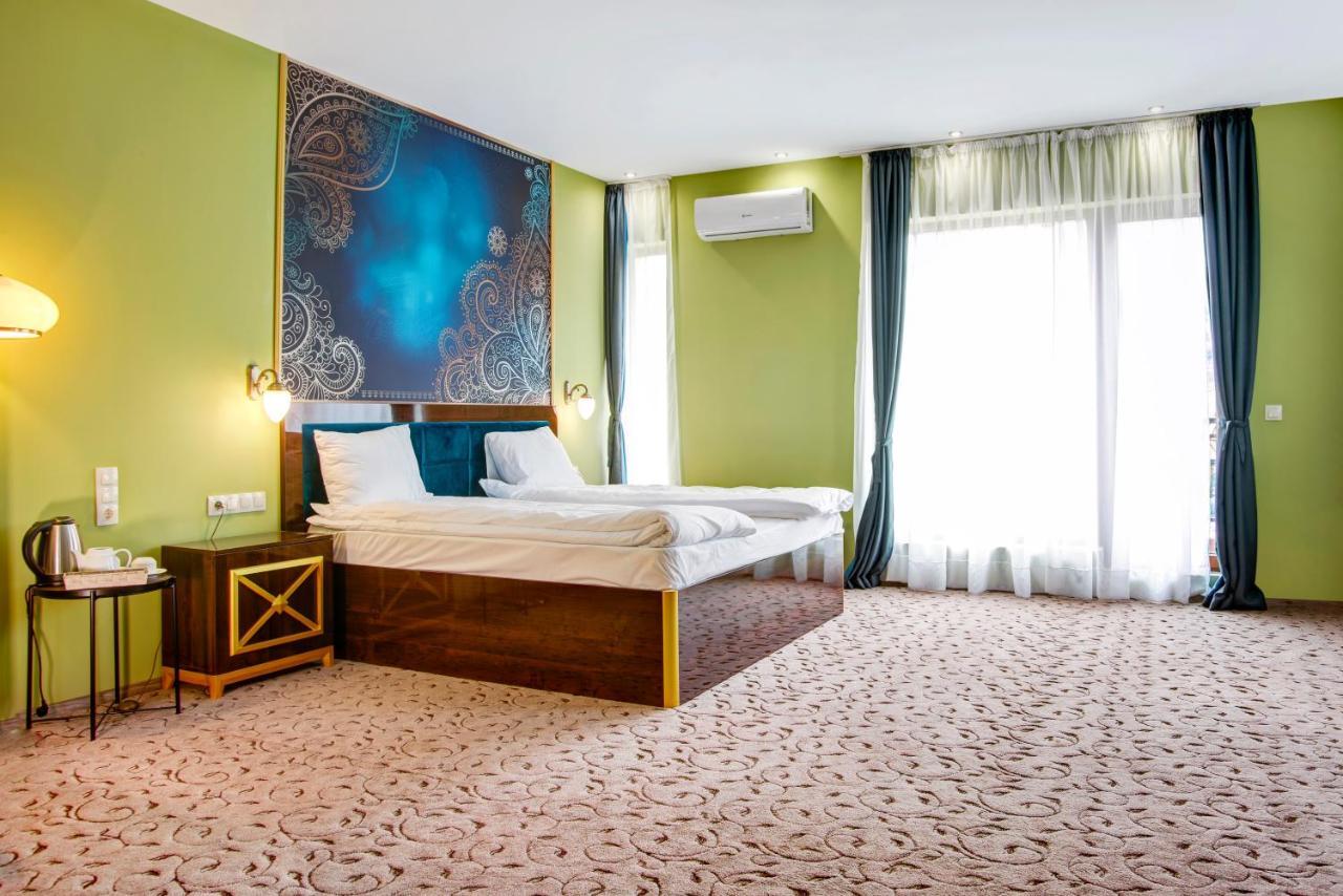 Doppelzimmer mit Poolblick