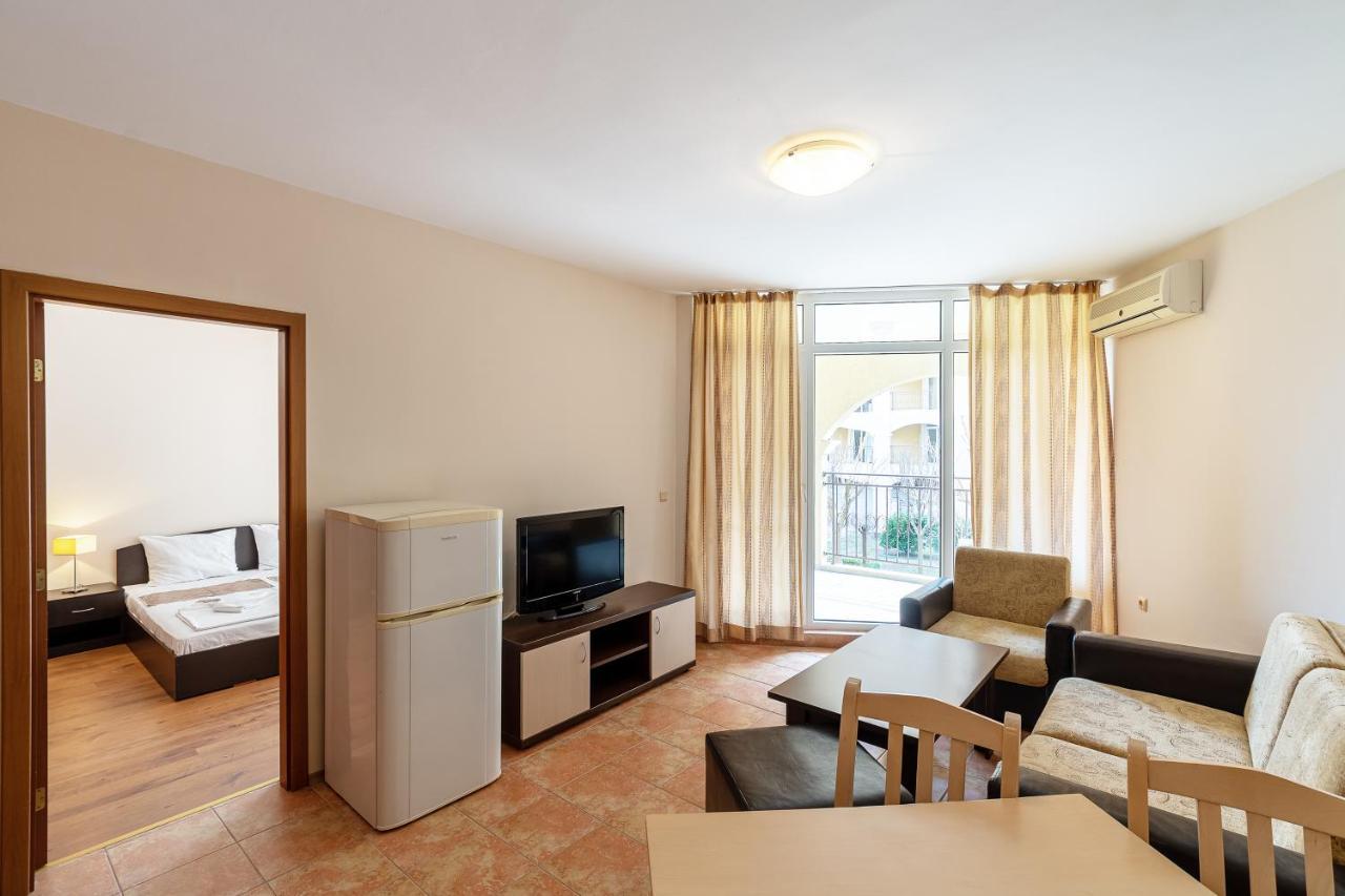 Two-Bedroom Apartment,1307598151:JPEG