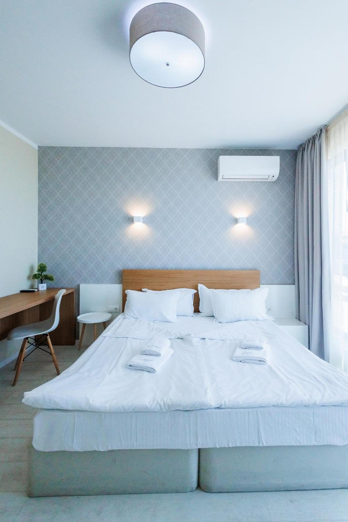 Deluxe Double or Twin Room with Sea View