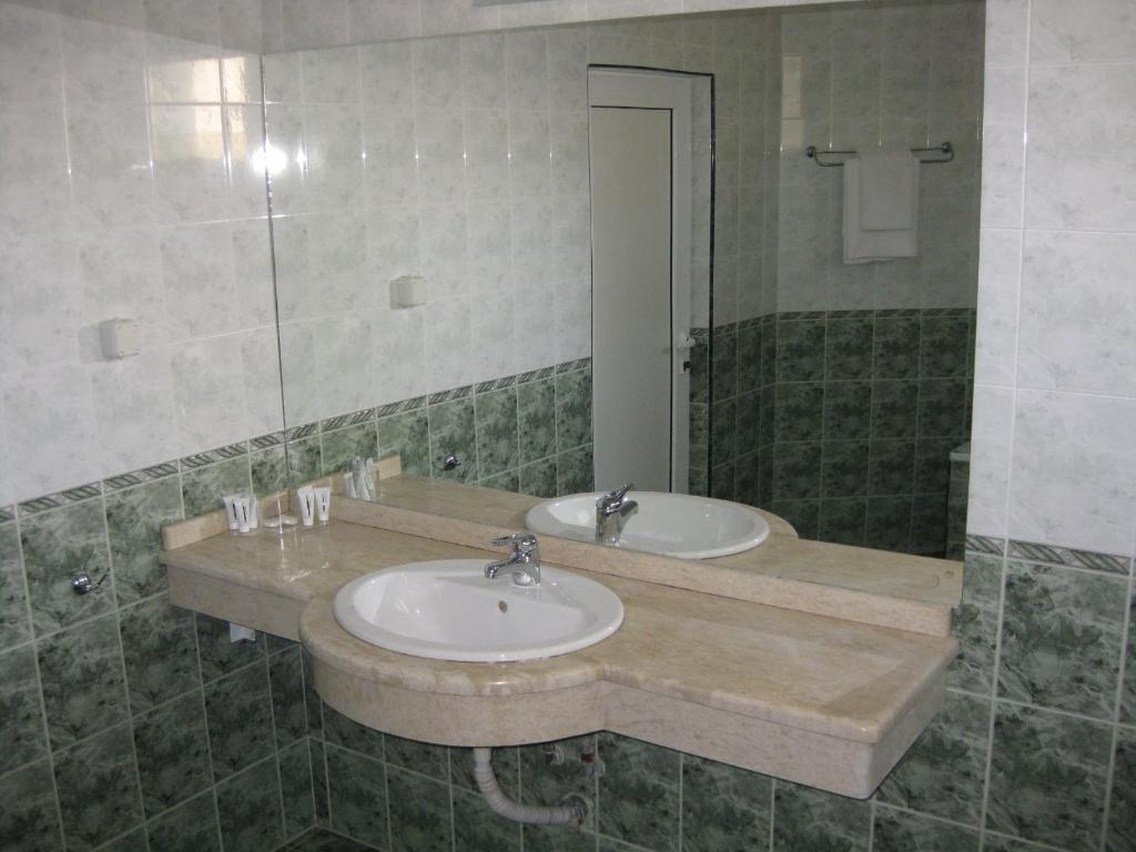 One-Bedroom Apartment,1007037967:JPEG