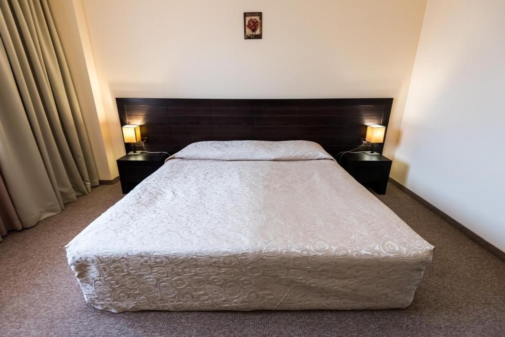 Standard Double or Twin Room,1619757181:JPEG