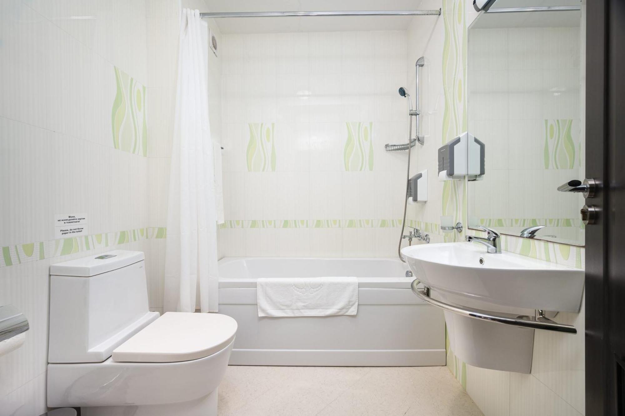 One-Bedroom Apartment Balcony Sea View Access to Aquapark Action Park,1194138490:JPEG