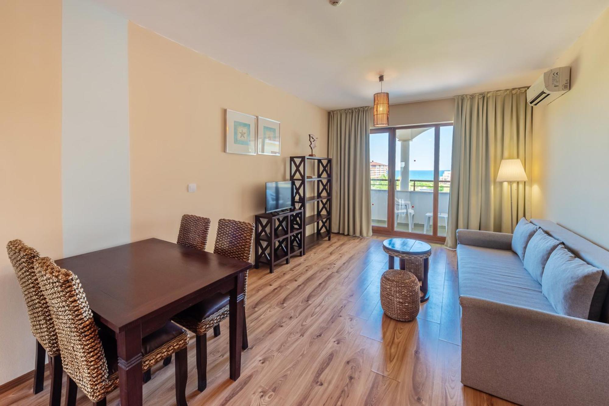 Two-Bedroom Apartment Balcony Partial Sea View,665900121:JPEG