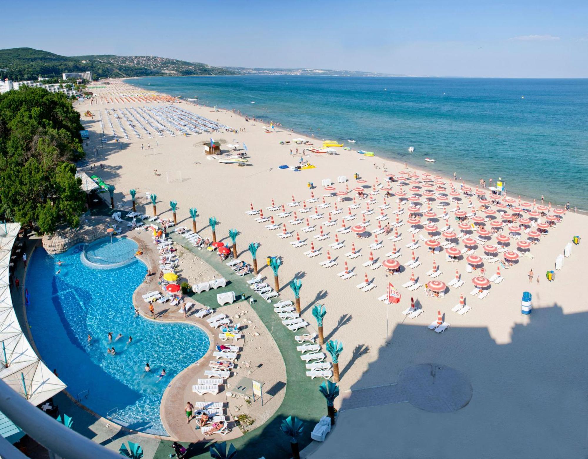 Double or Twin Room with Sea View