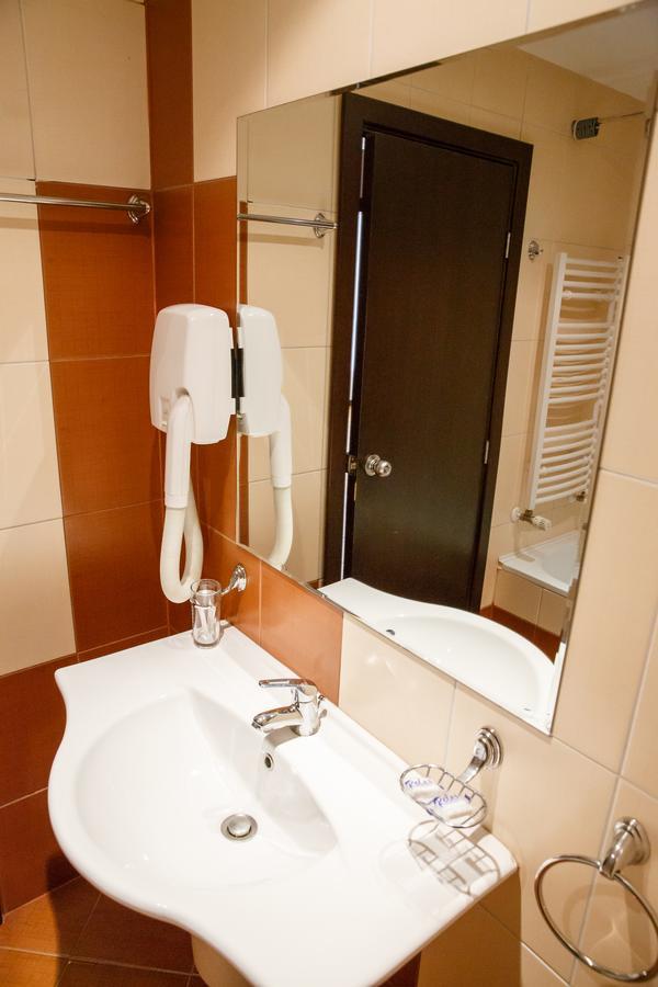 One-Bedroom Apartment (2 Adults)