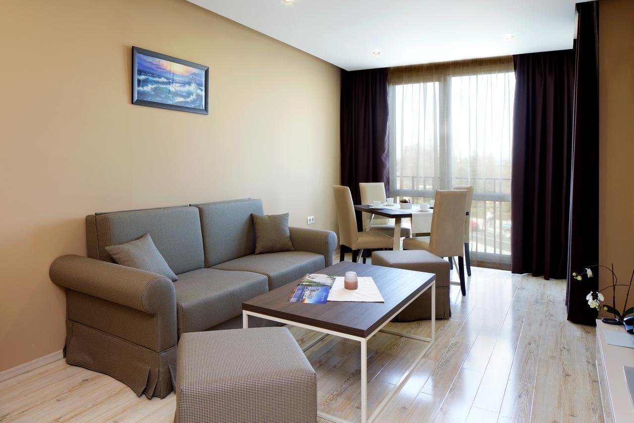 One-Bedroom Suite with Garden View