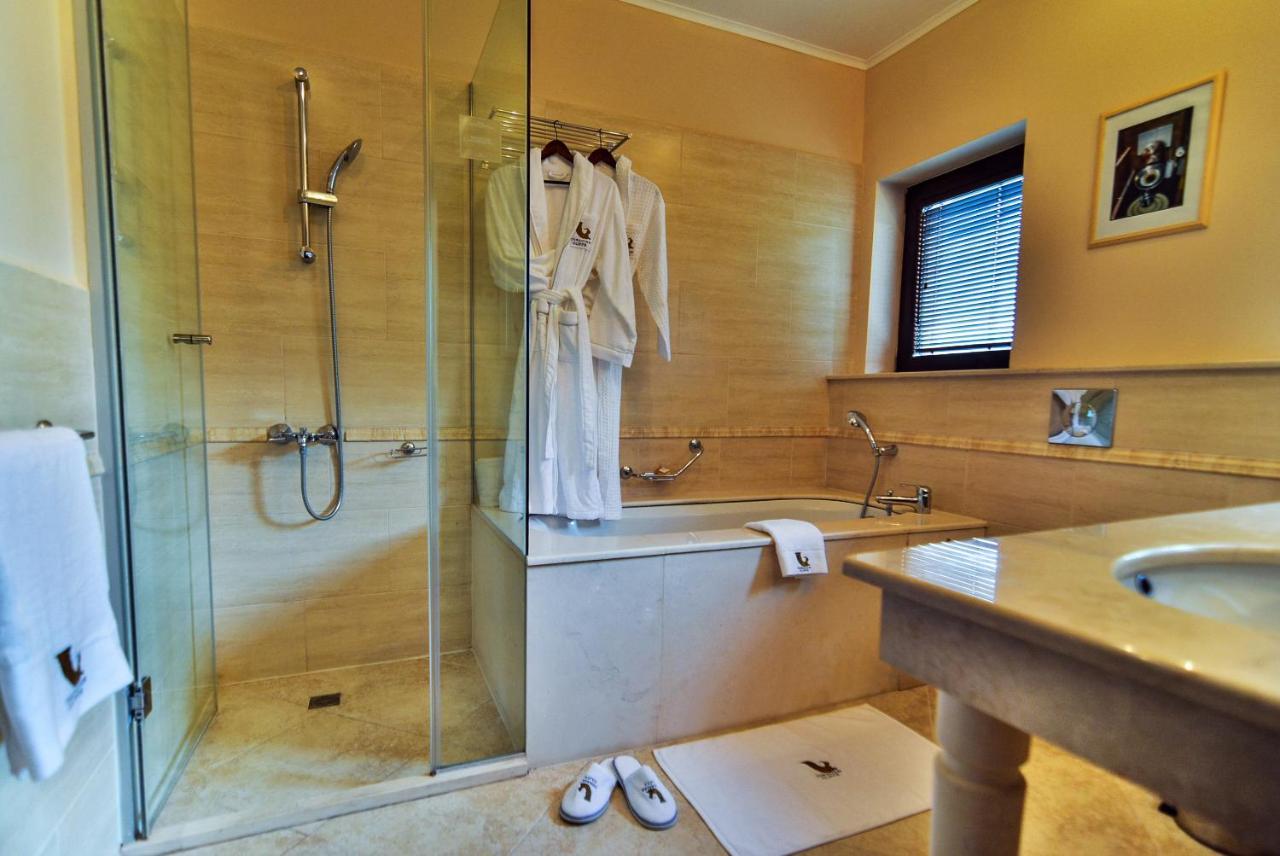 Familiensuite mit 1 Schlafzimmer in Hanglage