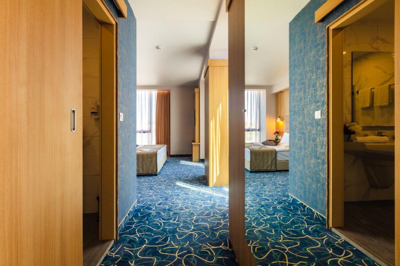 Double or Twin Room with City View