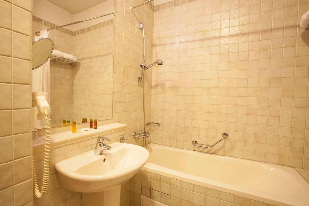 Double Room,1035054802:JPEG