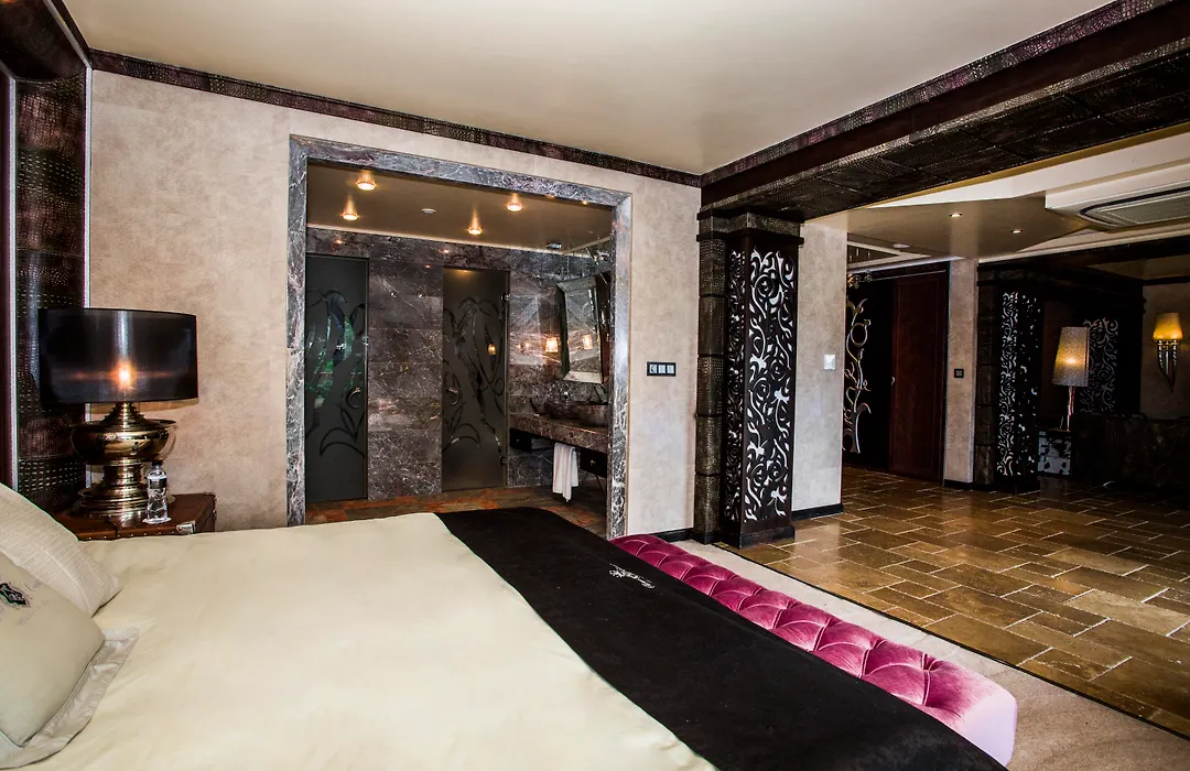 Royal Castle Design & Spa-1
