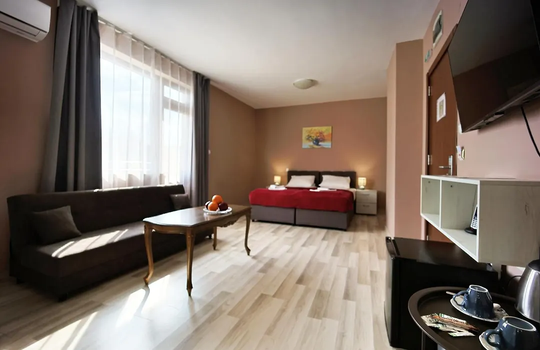 Hotel Leda-1