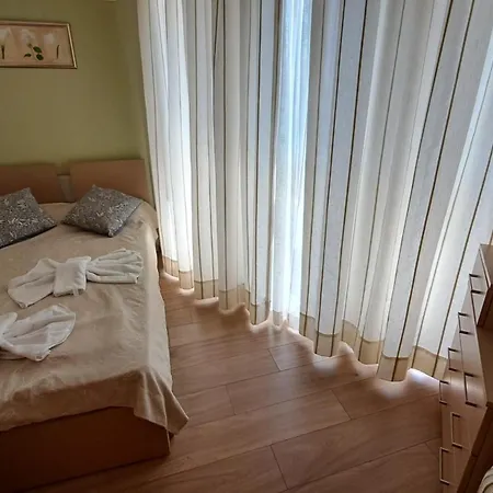 Aquaria Holiday Apartments-3