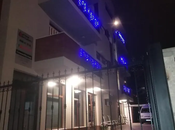 Дунав Билдингс