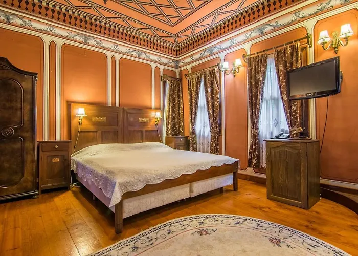 Old Legends Hotel