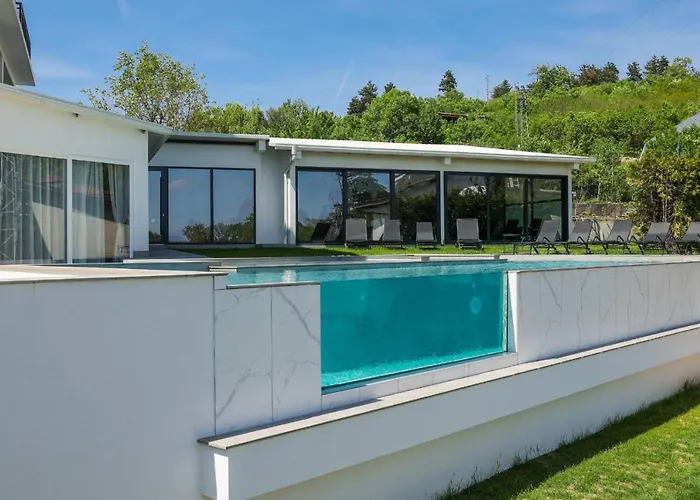 Graffit Luxury Houses