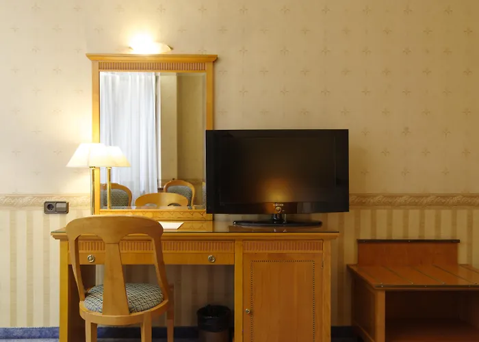 Hoteles cerca de Sinagoga de Sofía