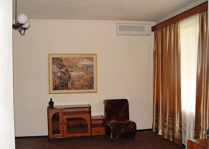 Family Hotel Габрово, България