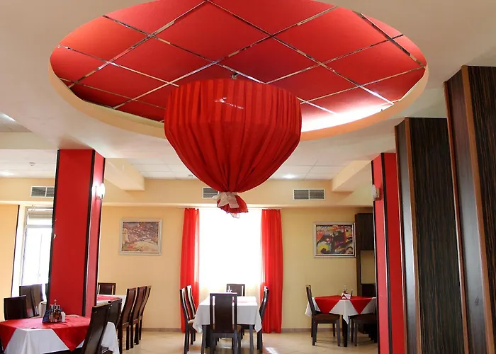 Дипломат Парк