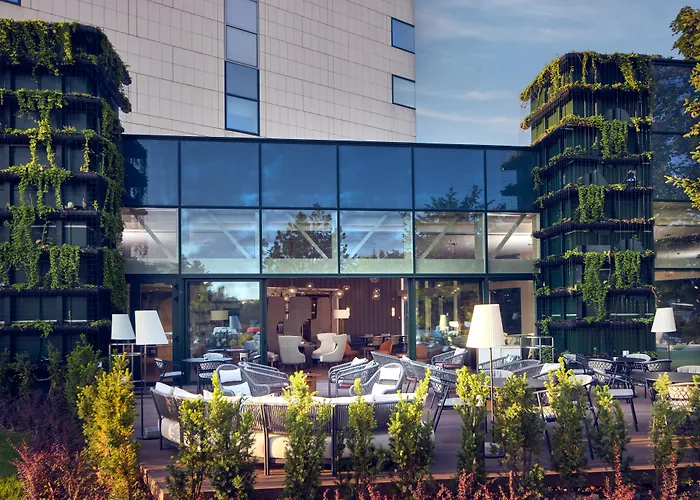 Hotels in de buurt van overheidsgebouw van de Raad van Ministers