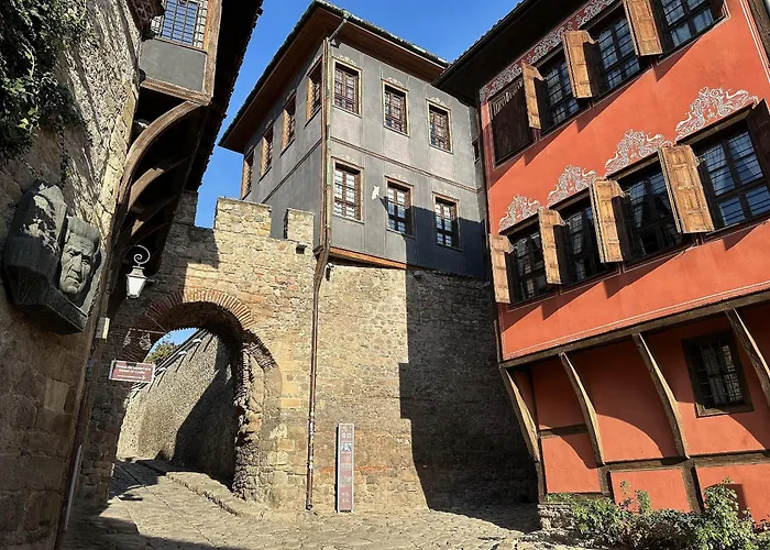 Old Legends Hotel