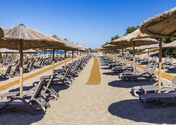 Onyx Beach Residence - Free Beach Access & Parking